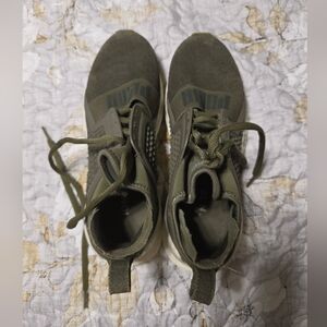 Womens Puma Green Tennis Shoes